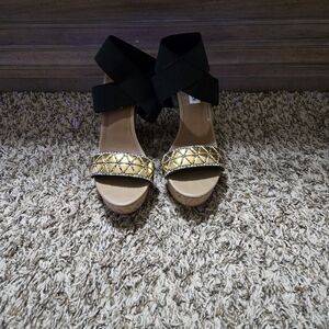 Steve Madden Black and Gold Women's Sandals